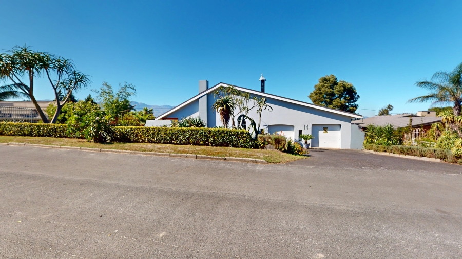 3 Bedroom Property for Sale in Grabouw Western Cape
